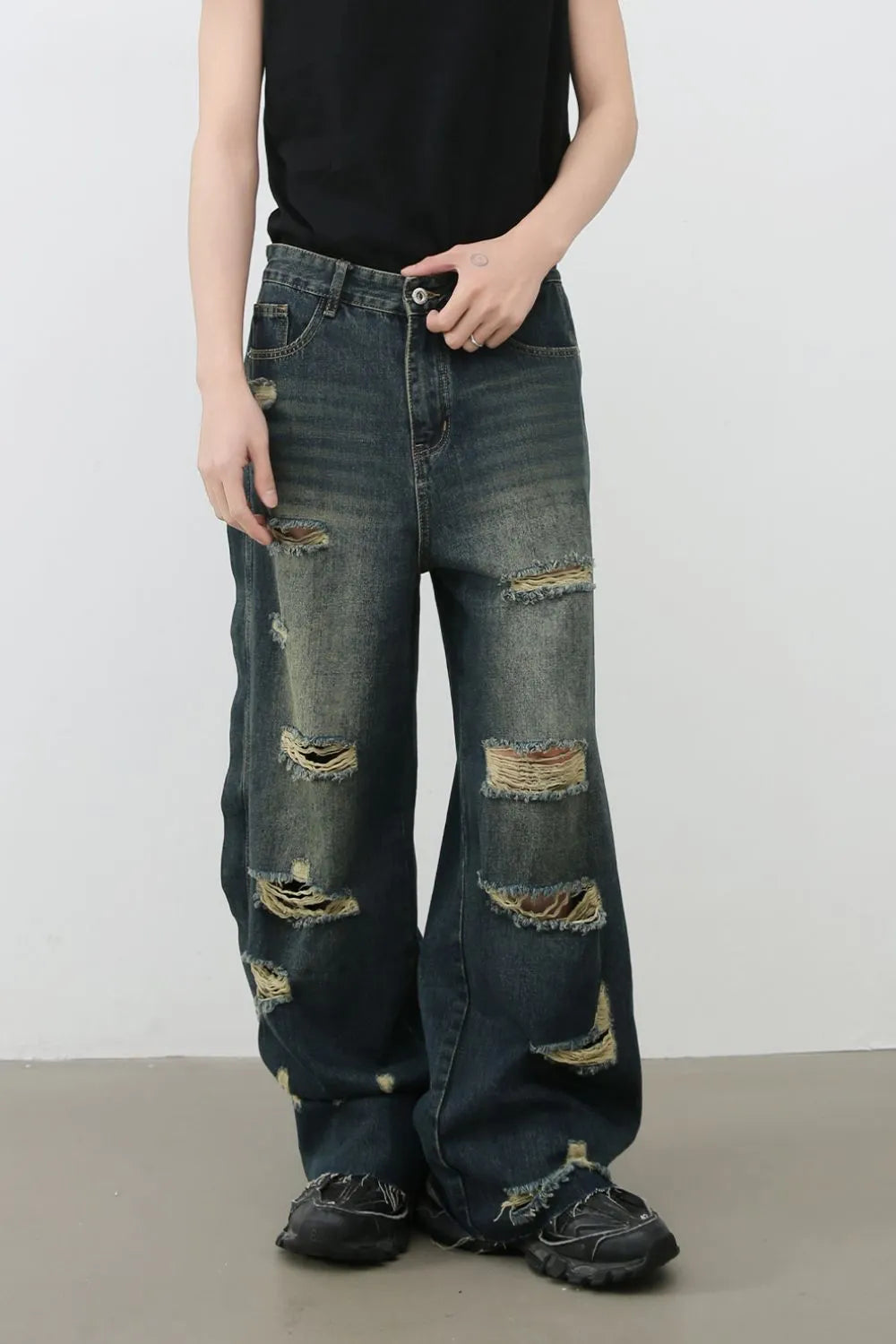 Wide leg fit